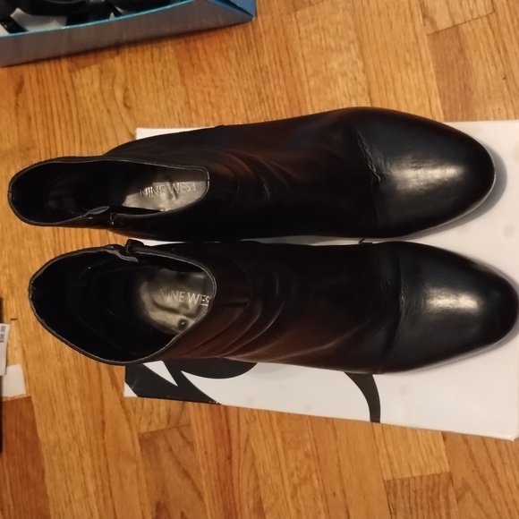 Make an offer !!!! Leather Nine west black ankle boots - Picture 4 of 9